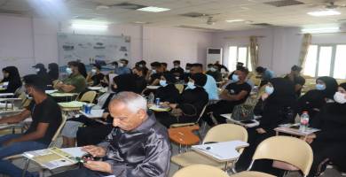 اليونامي ترعى ندوة لطلبة جامعة ذي قار حول اهمية الانتخابات 