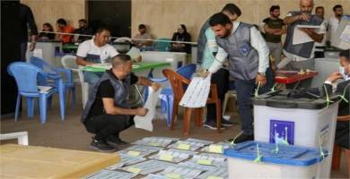 المفوضية تعلن المباشرة باعادة العد والفرز اليدوي  لـ 612 من محطات ذي قار الانتخابية 