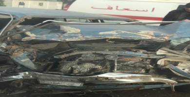 بالصور: اصابة 4 اشخاص بحادث اصطدام سيارة اسعاف بمركبة جنوب الناصرية