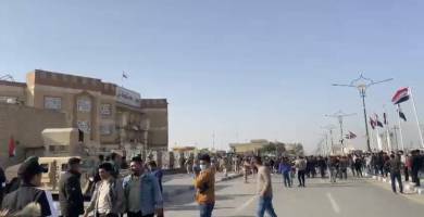 محتجون