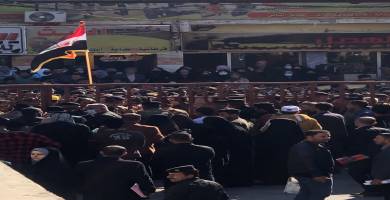 الخريجون غير المحاضرين يتظاهرون امام تربية ذي قار 