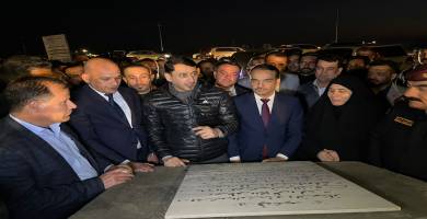 بالصور: أمين مجلس الوزراء يضع حجر الأساس لمشروع الممر الثاني لطريق فجر ال بدير