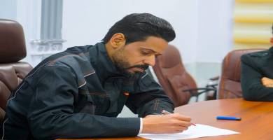 محافظ ذي قار يوجِّه بمنع استخدام العنف لفض اية تظاهرة بالقوة