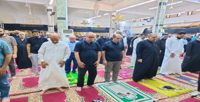 بالصور : إقامة صلاة الجمعةِ في مسجد الشيخ عباس الكبير وسطَ الناصرية