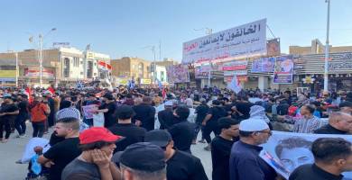 بالصور: المئات من محتجي الناصرية يحيون ذكرى تشرين الثالثة في ساحة الحبوبي