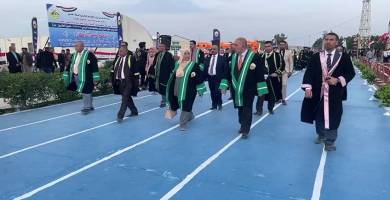 بالصور: جامعة ذي قار تقيم حفلاً مركزياً لتخرج دفعة جديدة من طلبتها