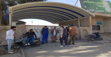 محتجون يغلقون مبنى مديرية توزيع كهرباء ذي قار احتجاجا على ارتفاع سعر صرف الدولار