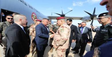 بالصور: وصول وفد امني كبير برئاسة وزير الداخلية لمحافظة ذي قار