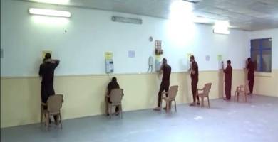 النزلاء