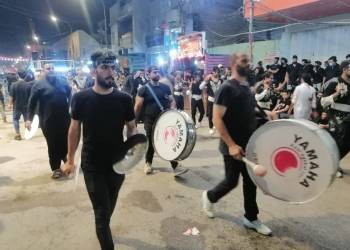 بالصور: المواكب الحسينية في الناصرية تحيي ذكرى ليلة عاشوراء
