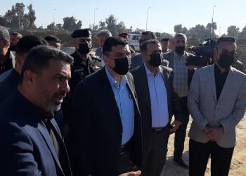 بالصور: وصول وزير الموارد المائية الى ناظم البدعة شمال ذي قار