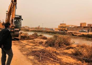 بالصور: الموارد المائيّة في ذي قار تنفِّذ حملةً لتطهير المشاريع الاروائية في الدواية