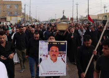 بالصور: اهالي الناصرية يشيِّعون جثمان النائب محمود السلامي