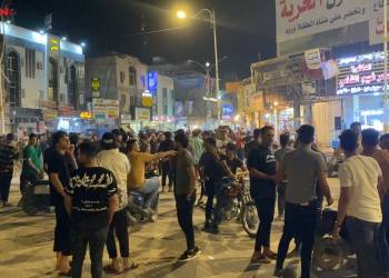 متظاهرين