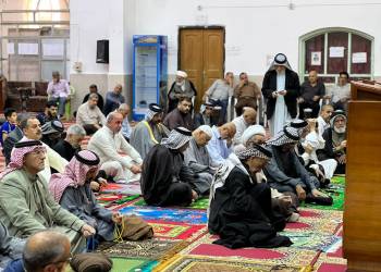 بالصور: صلاة الجمعة في مسجد الشيخ عباس الكبير وسط مدينة الناصرية