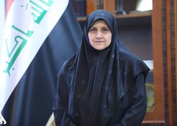 وزيرة الاتصالات