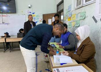 موظفين